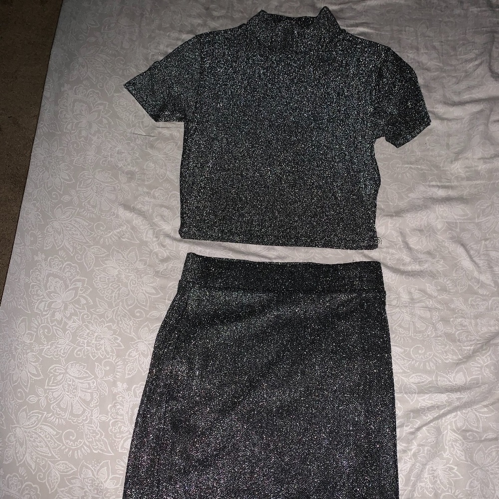 Grey sparkled 2 piece skirt set